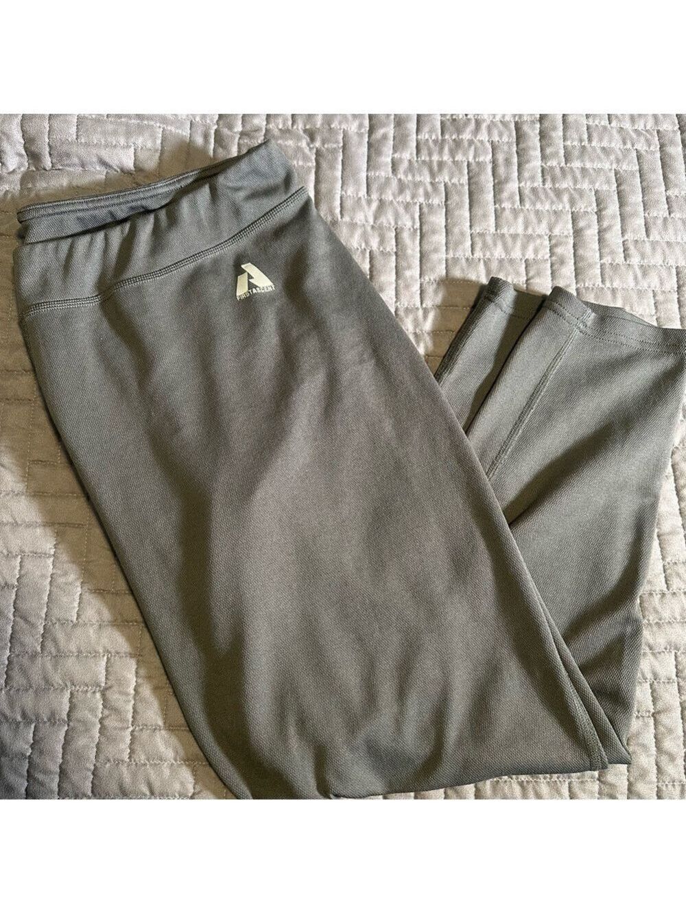 Eddie Bauer First Ascent Base Layer Large